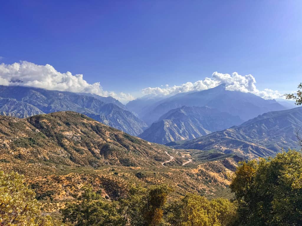 Highway 180 into Kings canyon